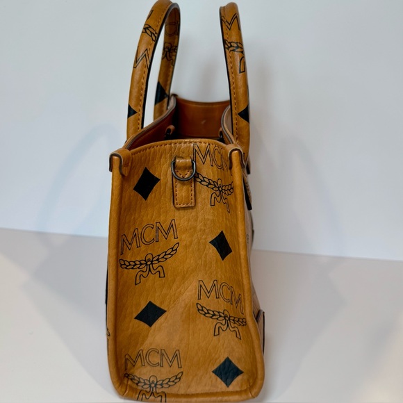 NWT MCM Small Munchen Tote In Visetos Monogram Canvas W Nappa Leather Trim - Picture 5 of 11